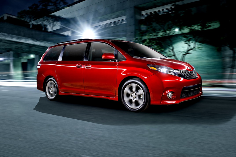 Illustration for article titled The 2015 Toyota Sienna Saves a Family